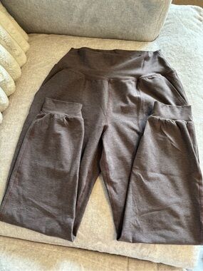 Beyond Yoga Taupe Brown joggers